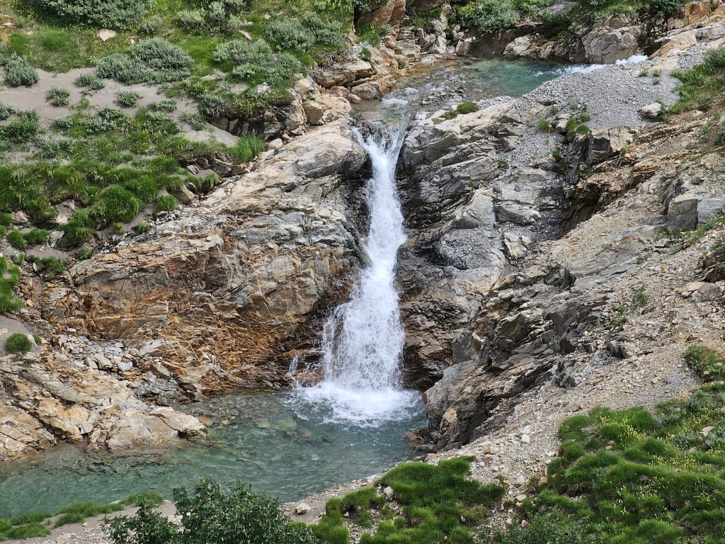 Cascade Emosson