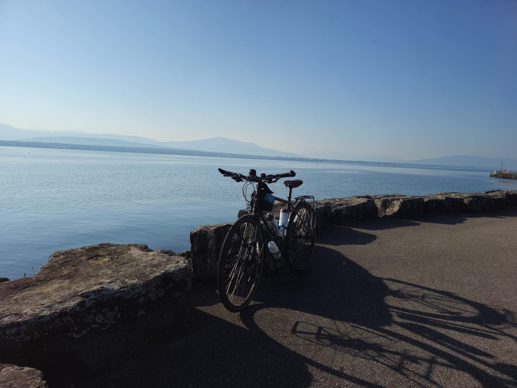 bords du lac léman à vélo