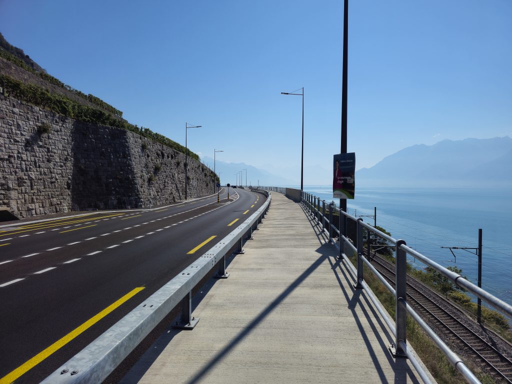 Piste cyclable tour du Léman à vélo